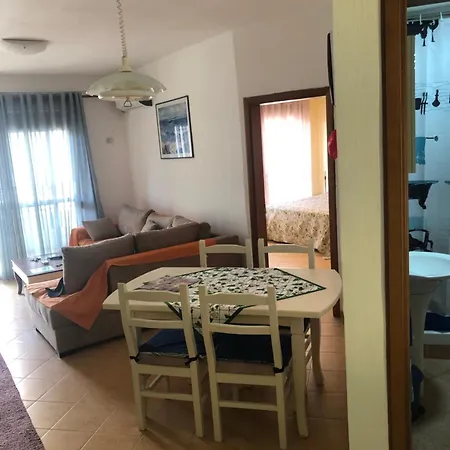 Holiday Home 아파트